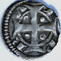 Ieper, maille met lang kruis, z.j. ca 1180-1220