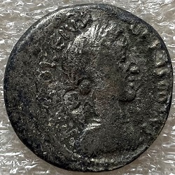 Romeinse republiek, denarius, P Accoleius Lariscolus, Rome, z.j. ca 43 - 41 v Chr.