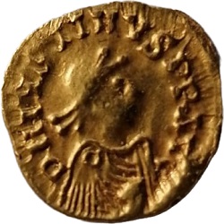 Gundomar II, Tremissis op naam van Justinianus I, z.mpl., z.j. ca 527-532